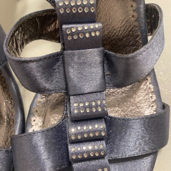 *2/$10. Roberto Vianni Shoes - Picture 3 of 7